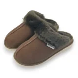 Para kapci IRE SHOES KDGzP25-246 — przeszycia przodu i ciemnozielone kołnierze