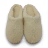 Para kapci IRE SHOES KWD25-254 ecru z zamkniętymi noskami — widok z przodu
