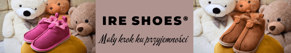 Baner IRE SHOES z różowymi i brązowymi bamboszami dziecięcymi obok pluszowych misiów