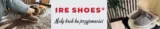 Baner IRE SHOES z brązowymi i szarymi bamboszami oraz hasłem Mały krok ku przyjemności