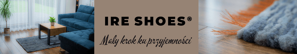 Baner IRE SHOES z szarym dywanem przy niebieskiej kanapie i zbliżeniem frędzli
