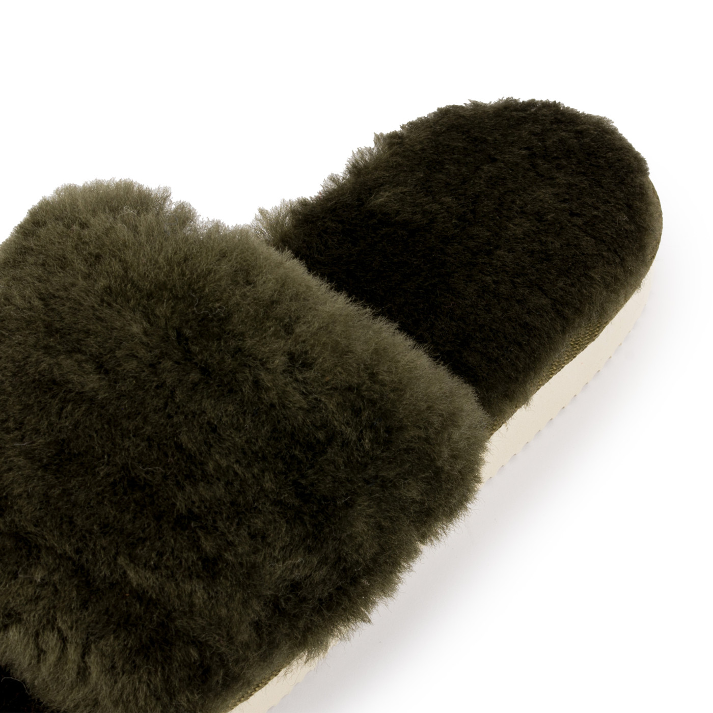 Zbliżenie na zieloną wełnianą cholewkę i wkładkę kapcia IRE SHOES KFG24-214