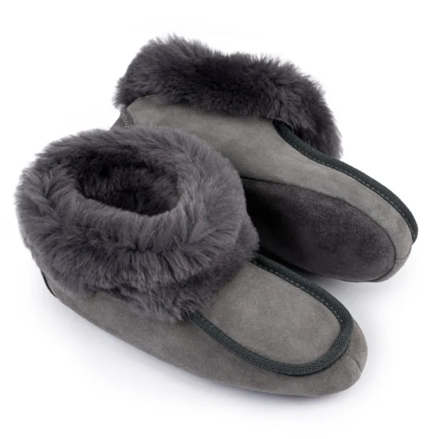 Szare bambosze BWS2205-026 z ciemnym obramowaniem noska — para