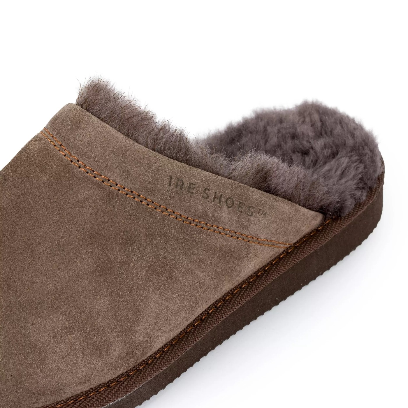 Tłoczenie IRE SHOES, brązowe przeszycie i wełniane wnętrze KDW2235/20-132