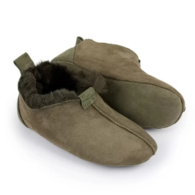 Pantofle khaki BSS2208-042 z pełną piętą — para i widok spodu